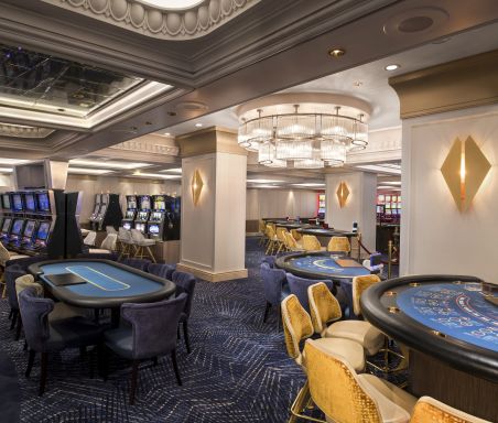 Fortunes Casino Bar 3